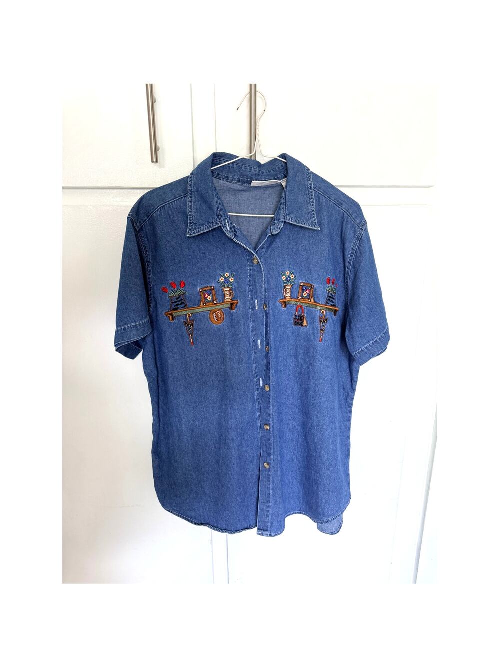 Vintage 90s/Y2K Basic Editions Embroidered Denim Shirt Womens Size Medium